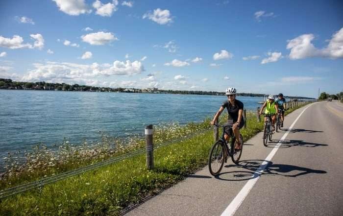 Discover the Stunning Waterfront Trail ‍Parks