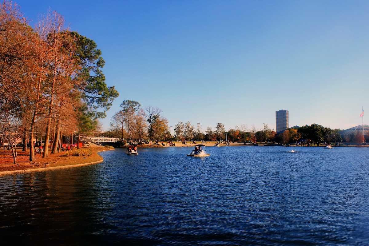 Tranquil Escapes:​ Discover ⁣the Best Lakes near ⁢Houston