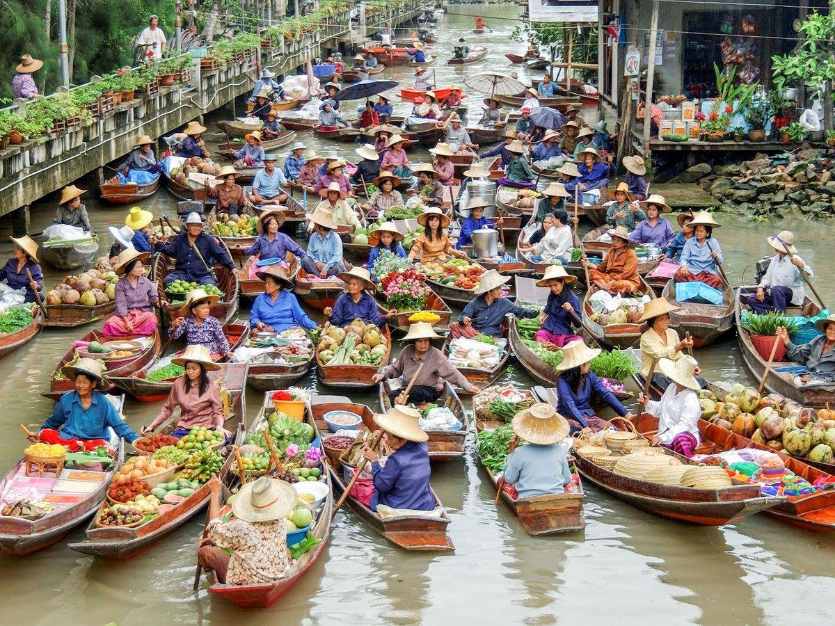 Floating Market Experience in Amphawa