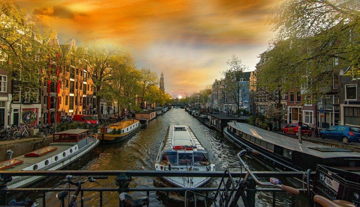 Amsterdam or London to Visit – The Ultimate Guide