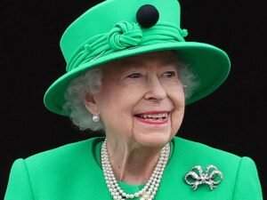 Queen Elizabeth Visits to Jamaica – Symbol of Unity