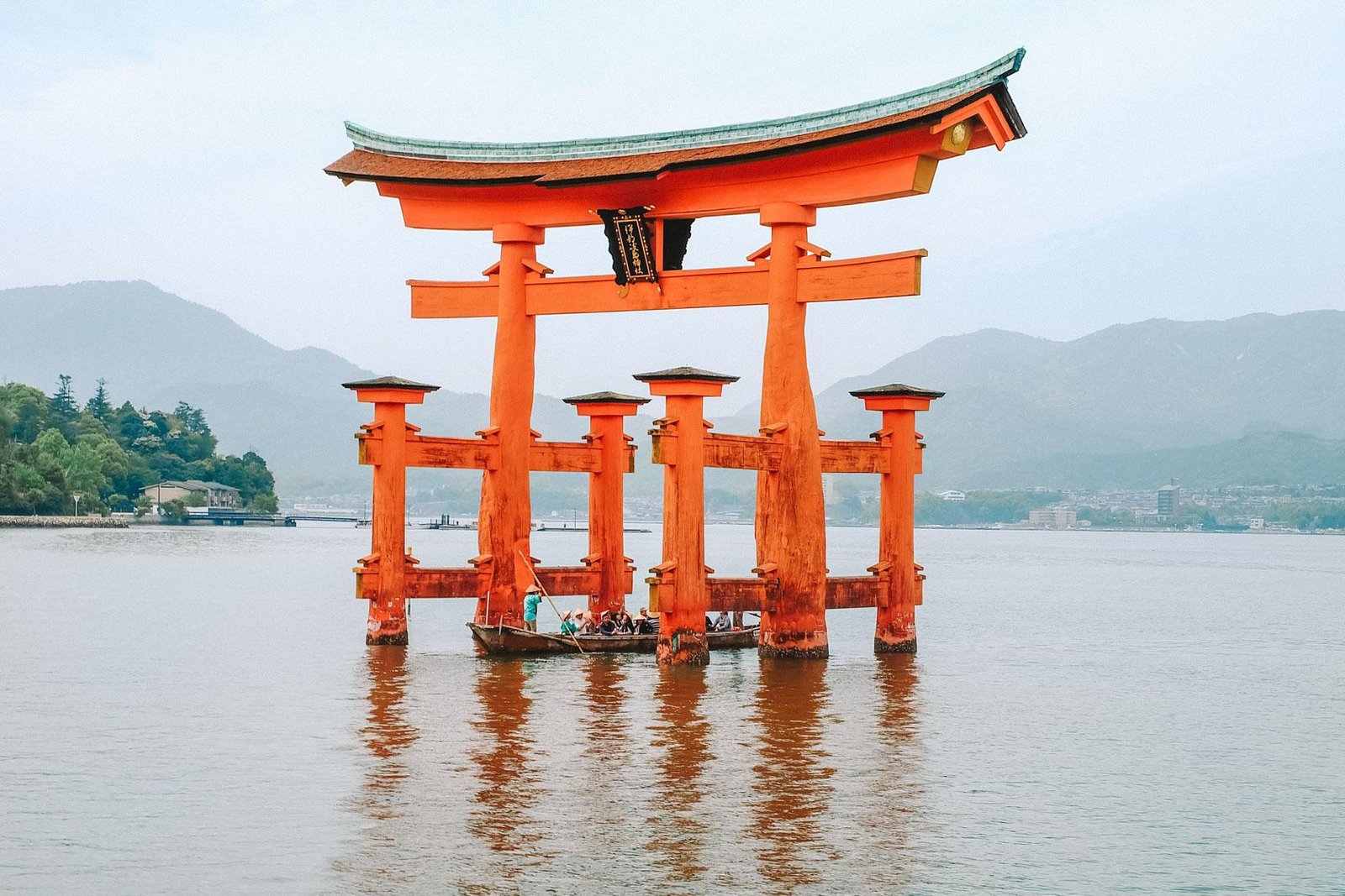 Discover the best places to visit in Japan this April