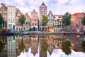 Charming cities to explore this fall: your guide to travel