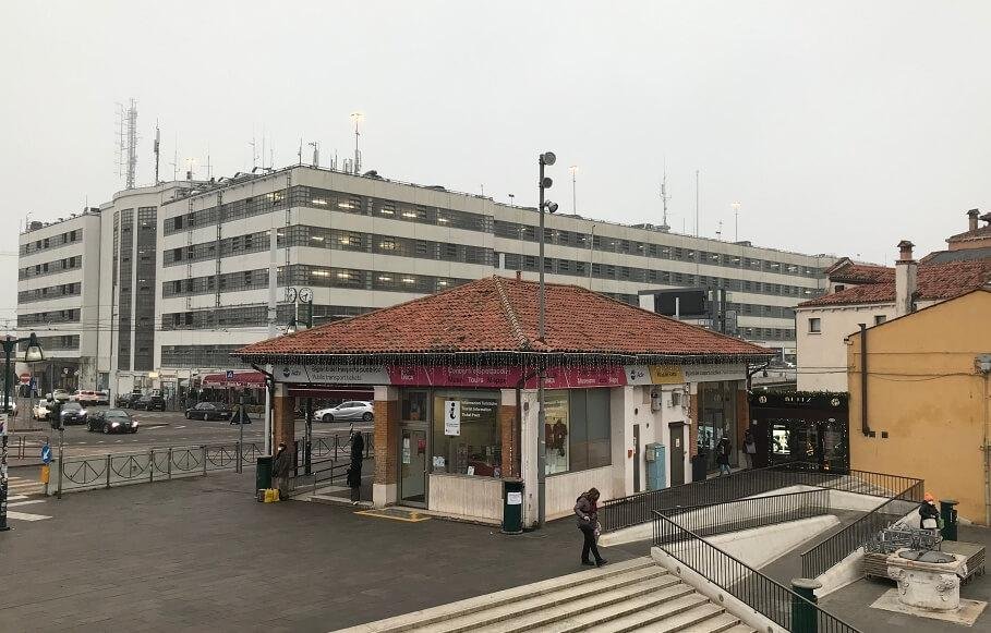 Where To Park For A Stress-Free Visit To Venice’s Charm