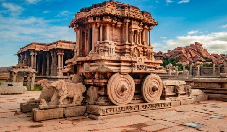 Must-See Attractions near Hampi – Exploring Options