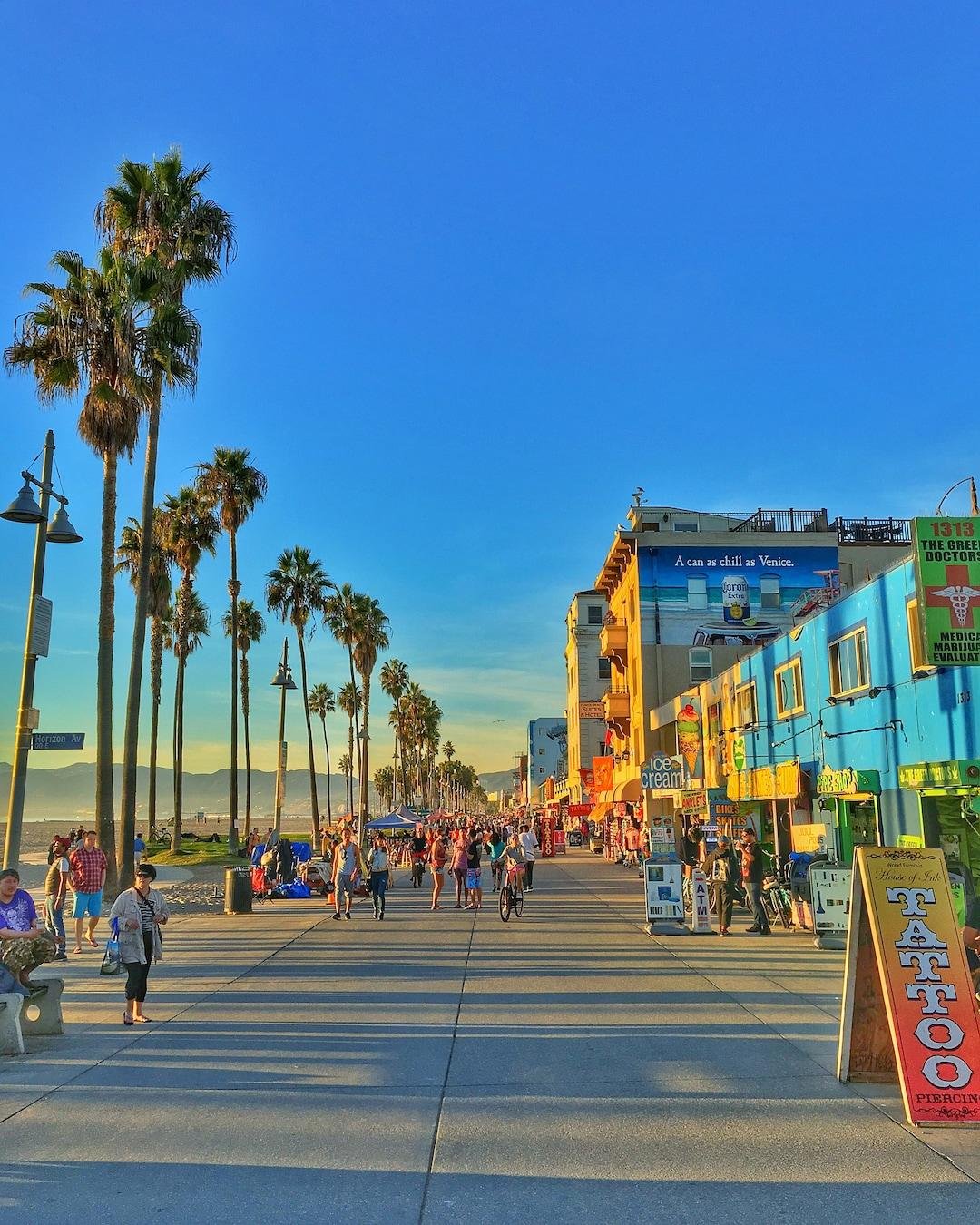Ideal Time to​ Visit Venice Beach for a​ Peaceful Experience