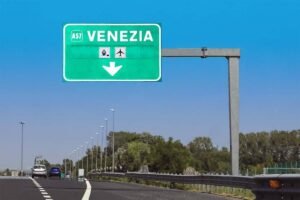 Driving in Venice – Top Tips