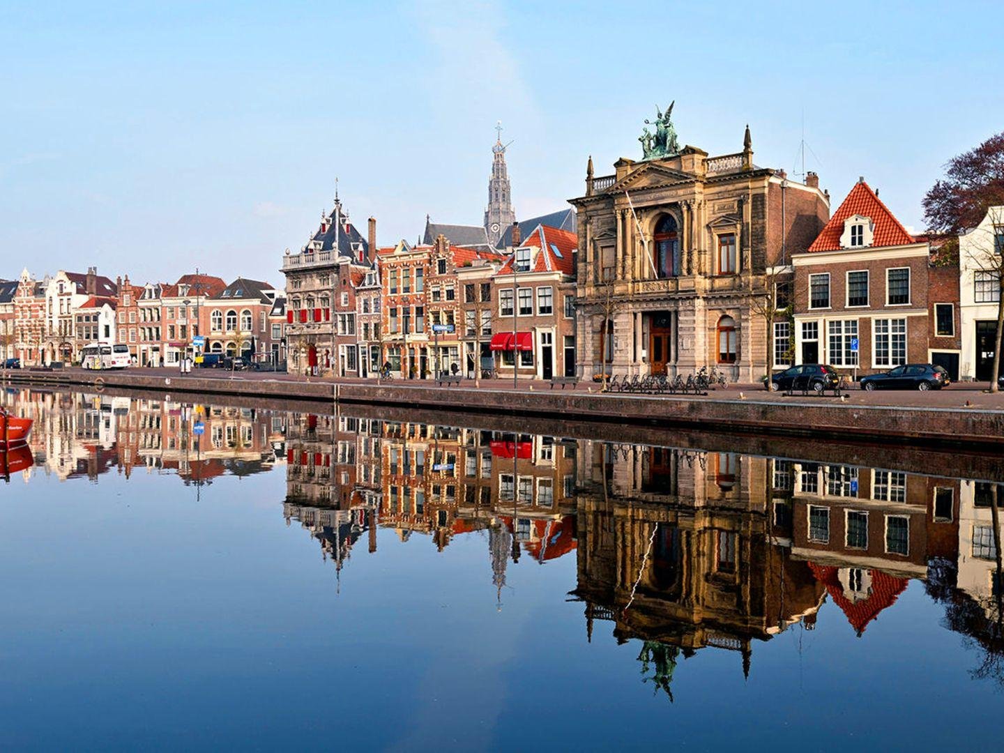 Amsterdams Vibrant‌ Neighbor: Haarlem
