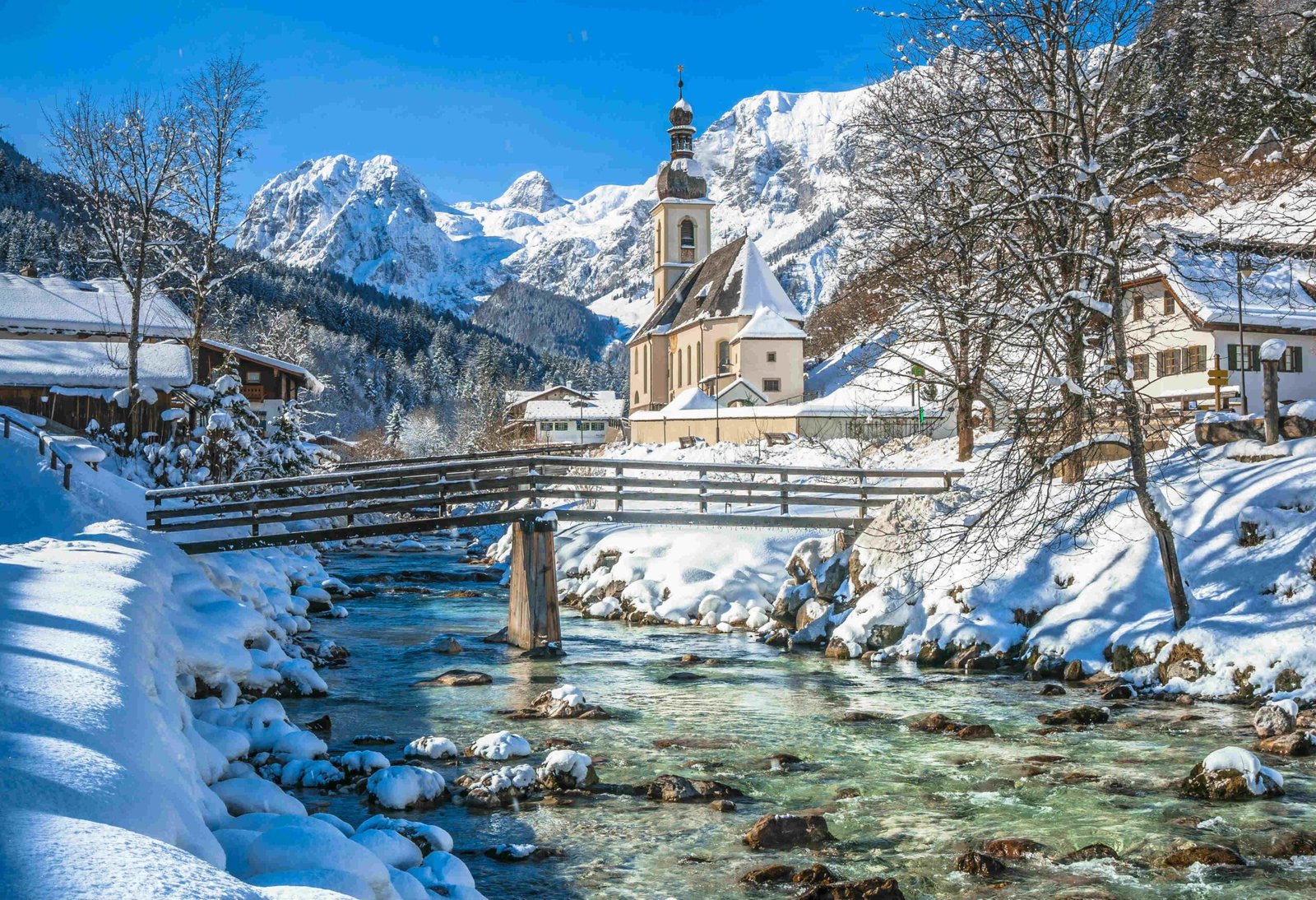 Charming winter getaways to explore in the Midwest