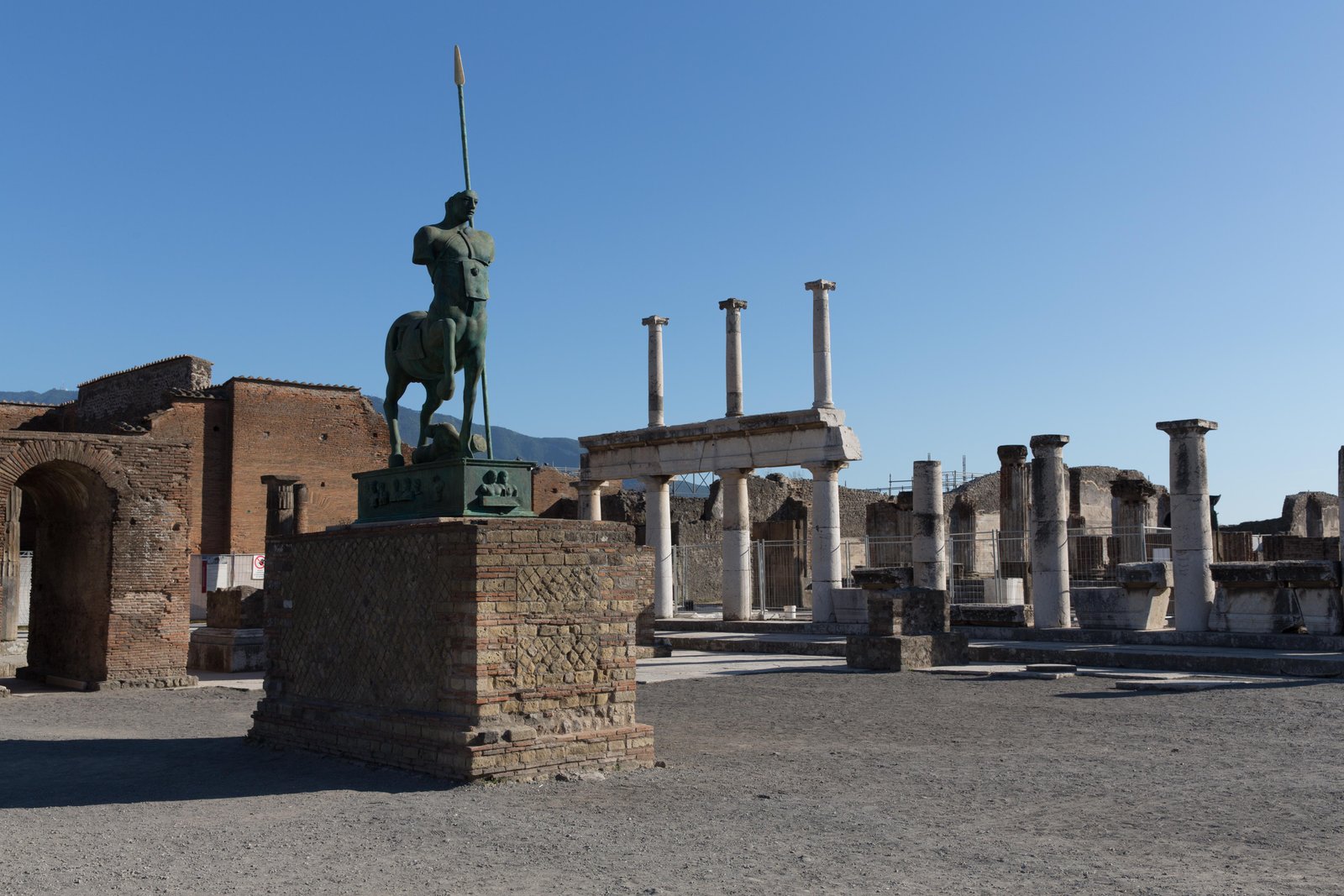 Top⁤ historical sites that must be on ⁣your Kingston, Ontario‌ itinerary