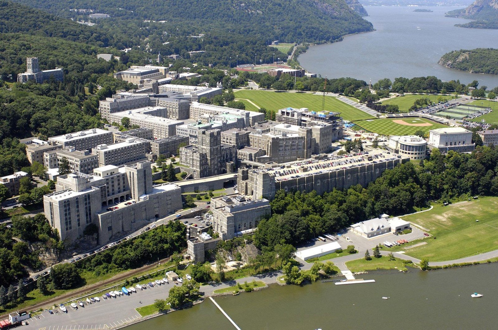 Insider Tips for⁢ Navigating ⁢the ⁤West Point​ Campus