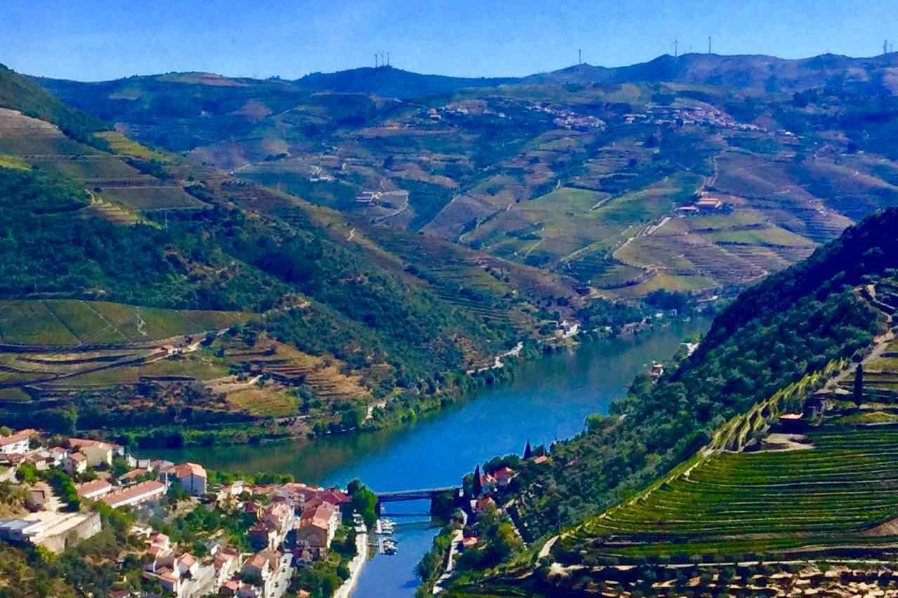 Best Time⁣ to Visit Douro‌ Valley from Porto