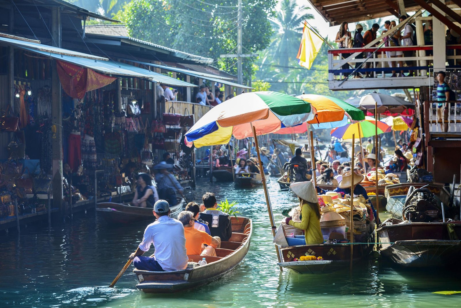 Ideal Season for a Vibrant Experience⁤ at the⁢ Floating market