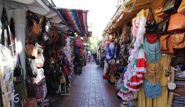 - Explore ​the cultural diversity of Los⁣ Angeles⁣ through ⁢Olvera Street and Little Tokyo
