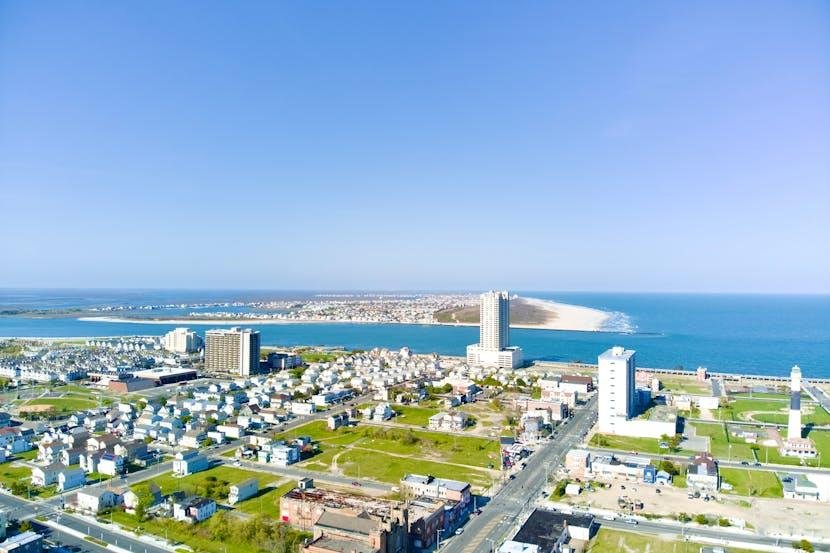 - Discover the perfect ‍time to experience Atlantic Citys vibrant entertainment scene and beach activities