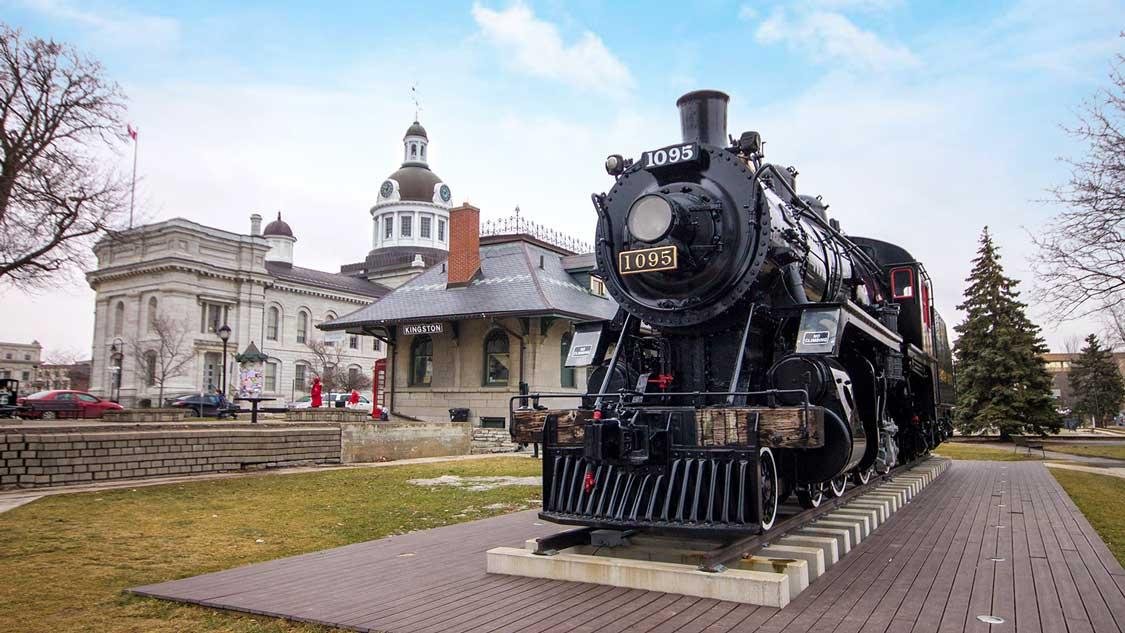 Heading 1: Ideal Weather ​Conditions for Exploring Kingstons Attractions