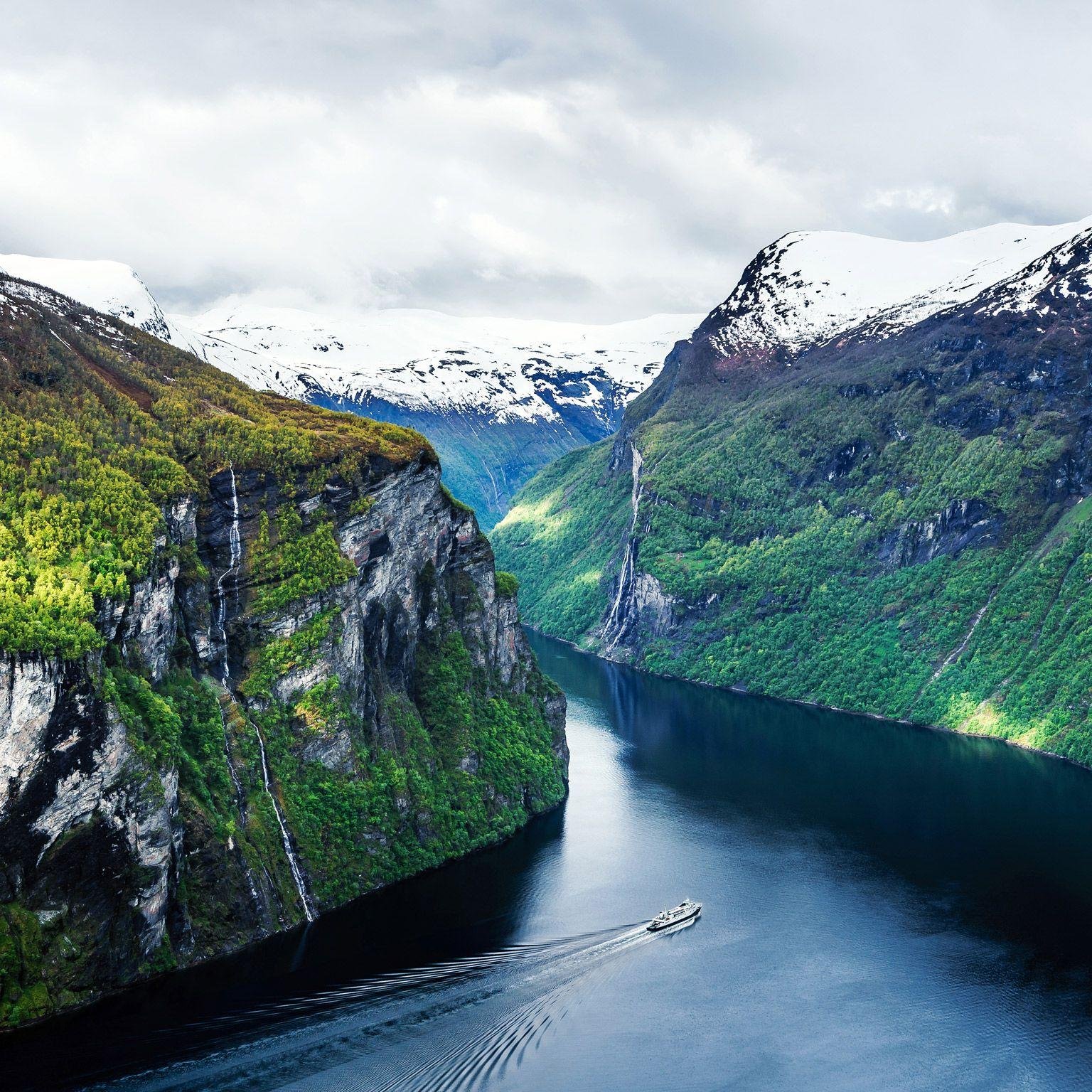 Exploring the Natural ⁣Wonders of Norways ‍Fjords and Mountains