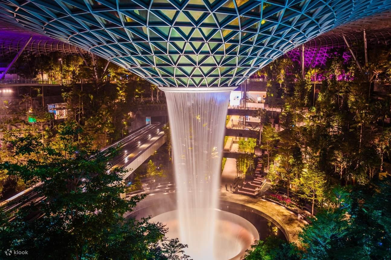 Top 5 Must-Visit‍ Attractions Within a ‍15-Minute Drive ‌from the ‍Airport