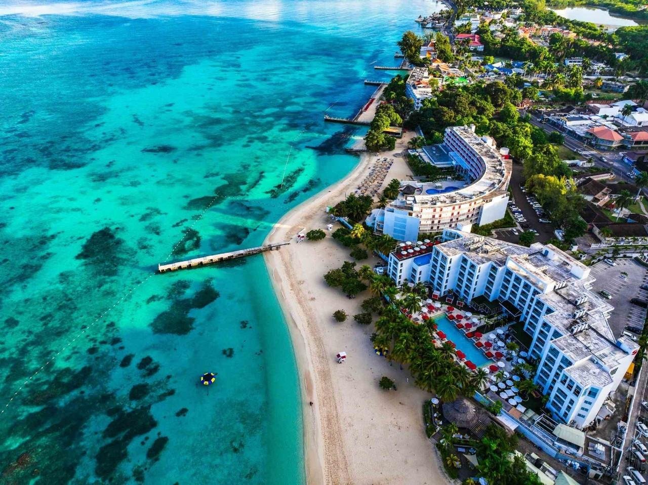 Best Time to Visit Jamaica in ⁢October