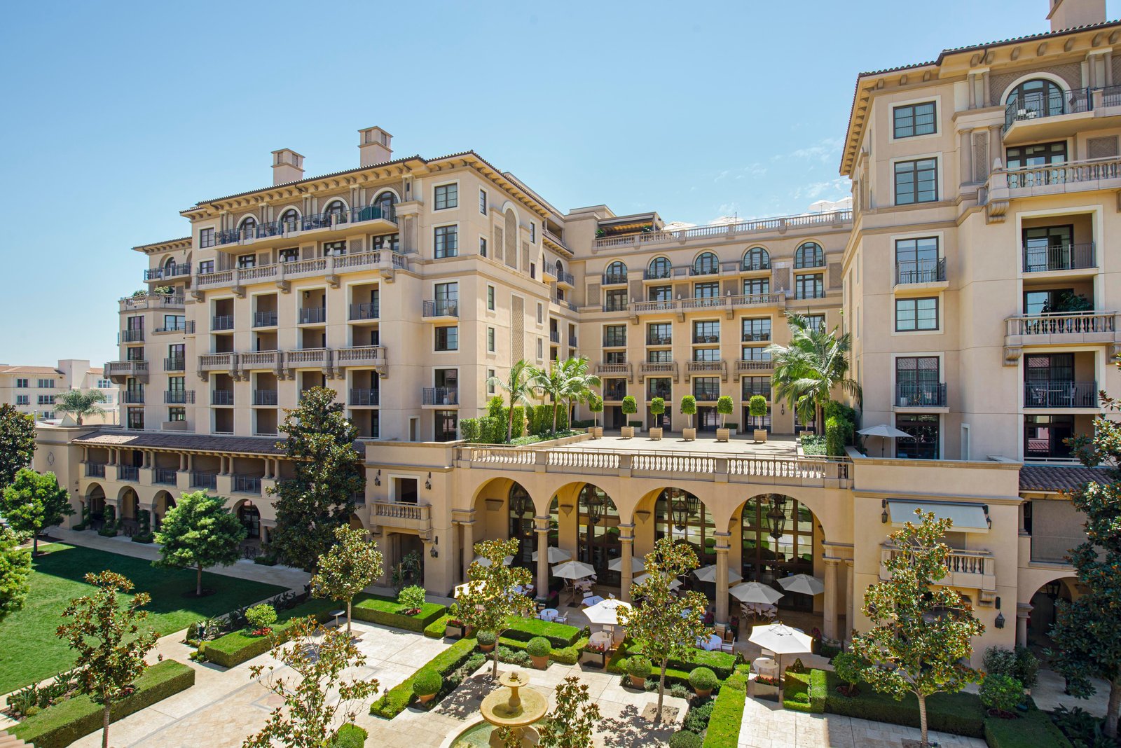 Luxury Hotels Offering Unbeatable Comfort and Convenience