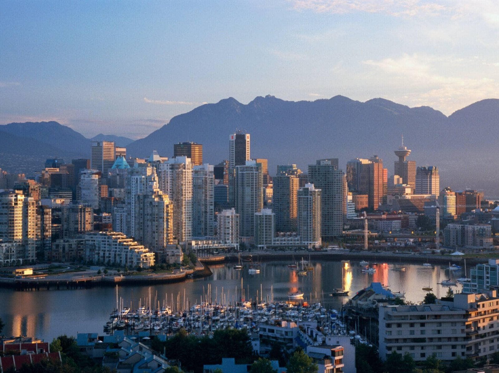 Heading 1: Exploring Vancouver: A Vibrant Urban Oasis with Natural wonders