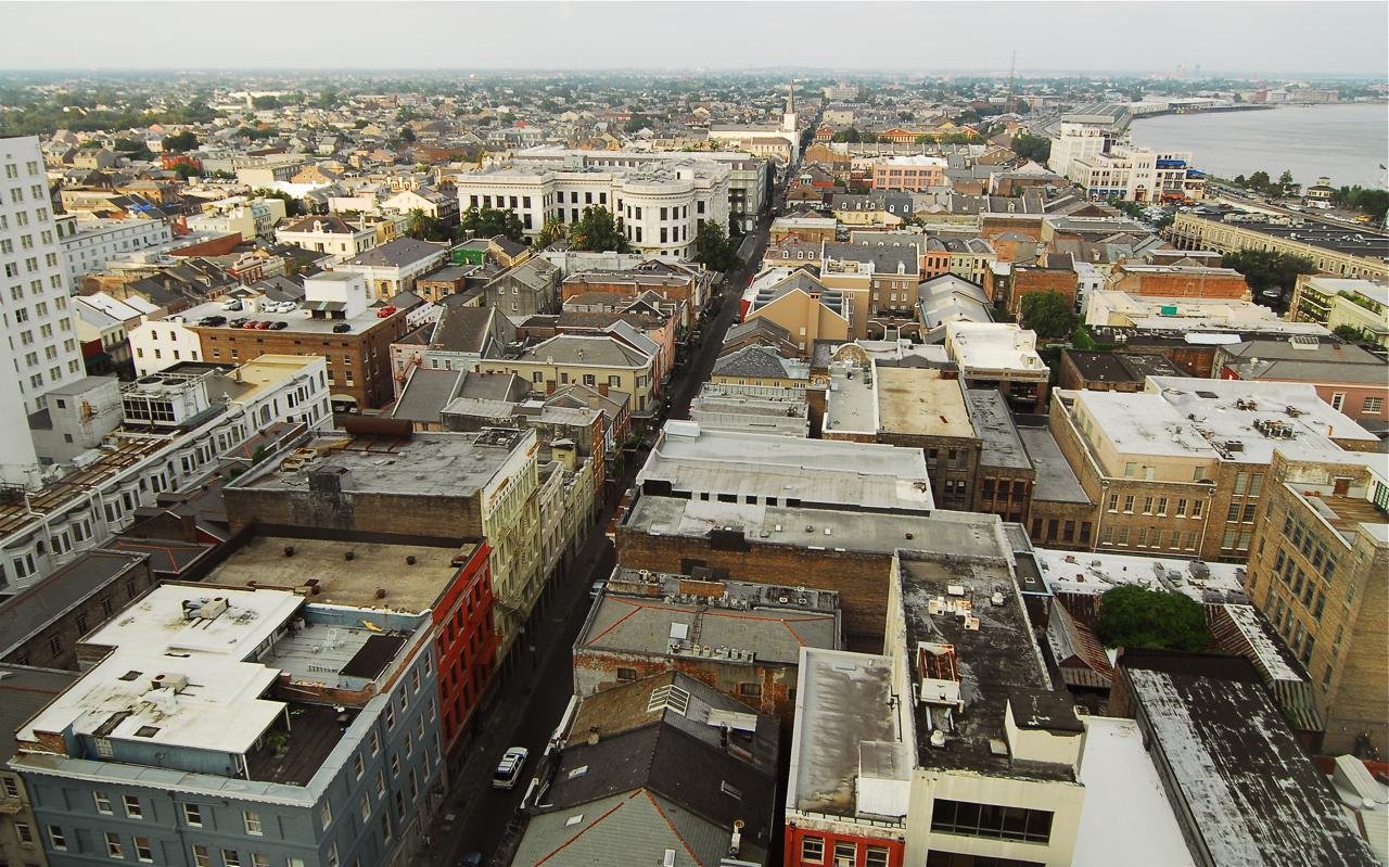 Stroll through ‍the French ⁢Quarter - A glimpse ⁤into‍ New Orleans Colonial Past