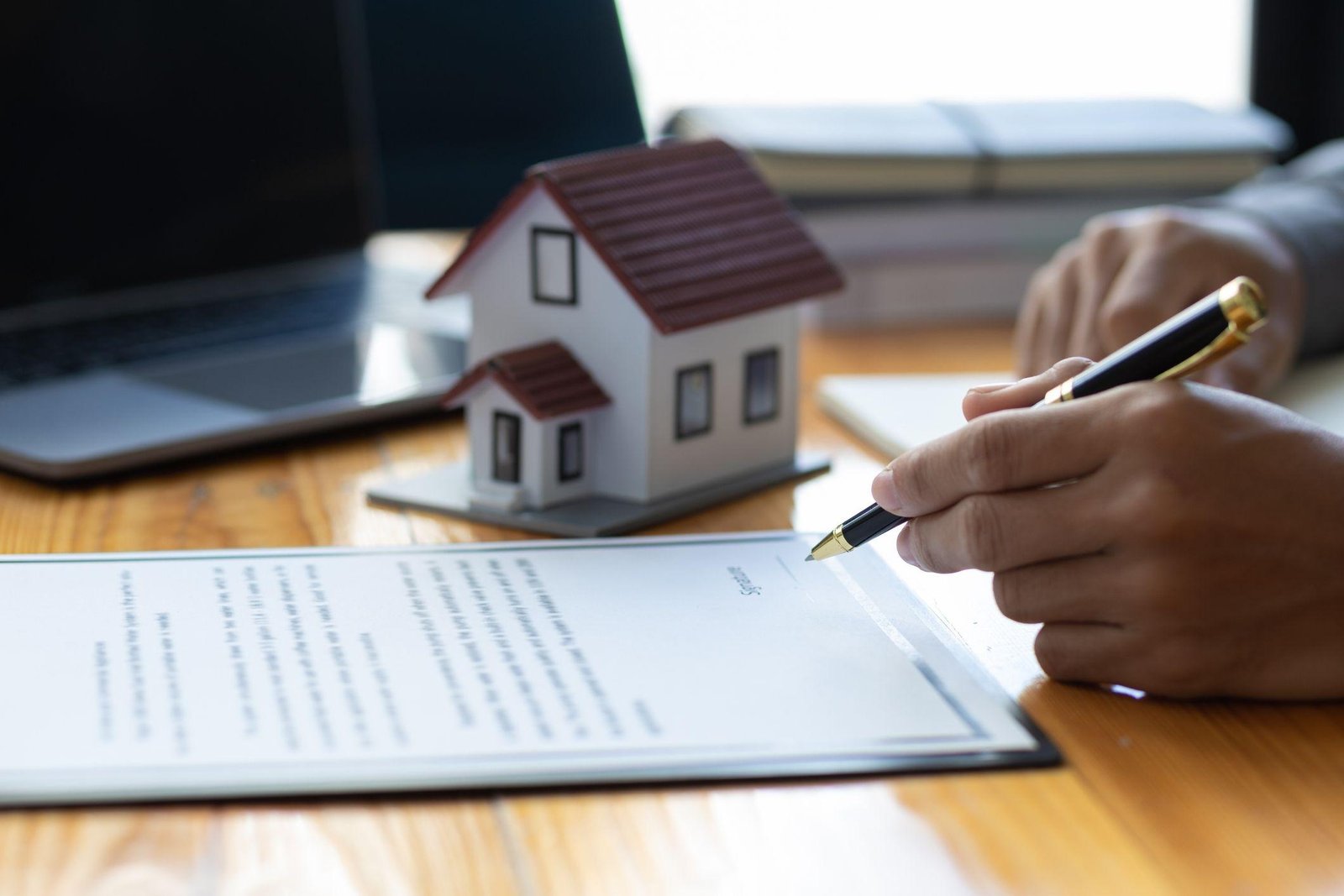 Navigating Property⁤ Regulations and⁣ zoning⁣ Requirements in Elbasan