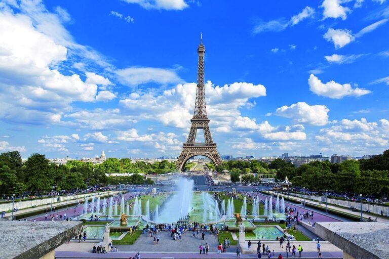 Places to Visit Between Paris and Barcelona – Hidden Gems