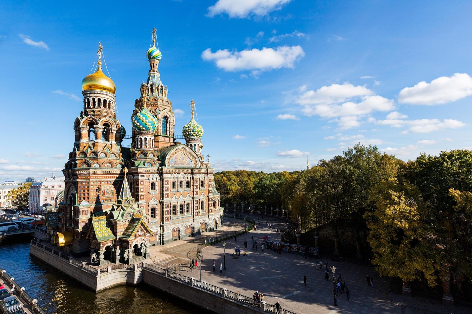 Best Places to Visit in Saint Petersburg – A Memorable Journey
