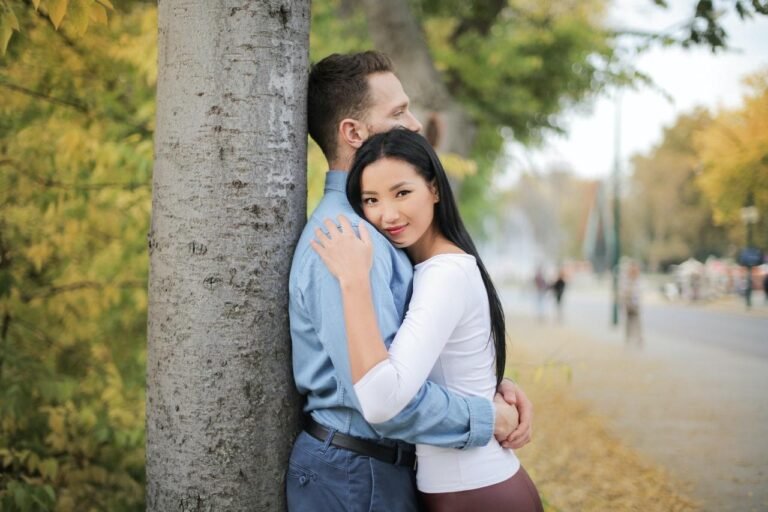 Is it right to visit your boyfriend unannounced – Insights