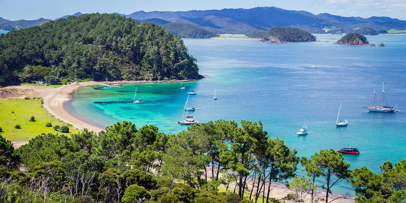 Places to Visit in Bay of Islands – A Traveler’s Guide