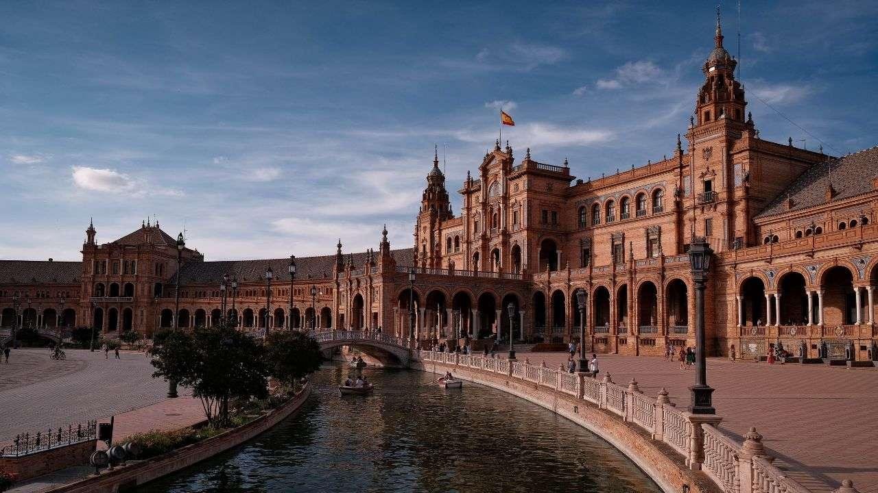 Best Places to Visit Near Seville – Discover Hidden Gems