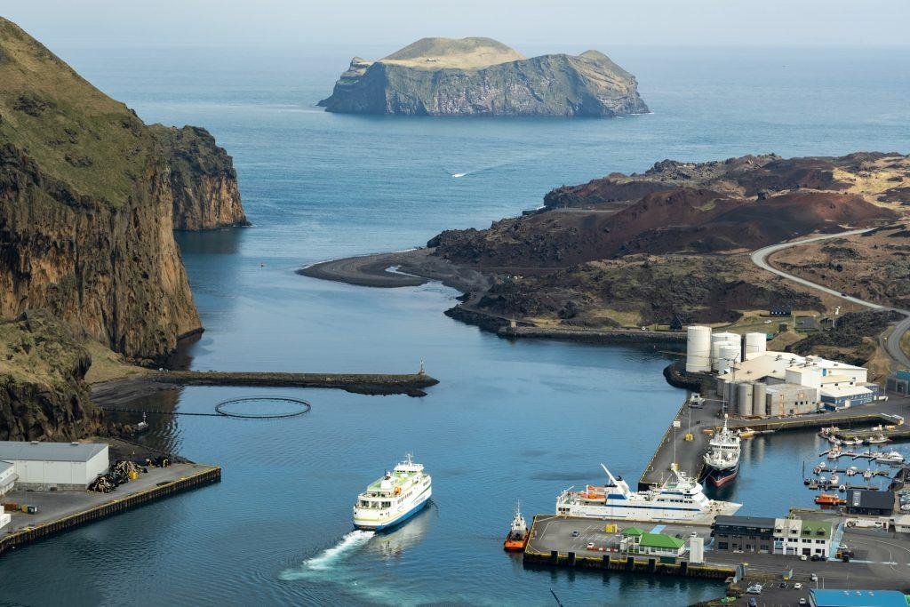 Exploring⁤ the Key Airports in Island ‌harbour for Seamless Travel ⁢Experiences