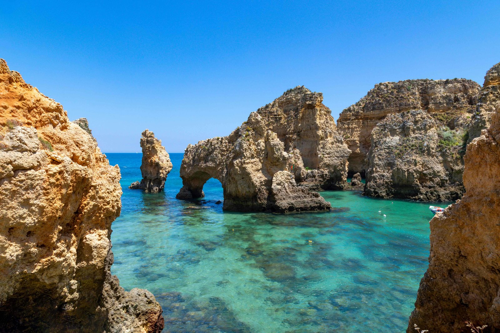 The Magic of Spring in Algarve - Embrace the Refreshing Beauty