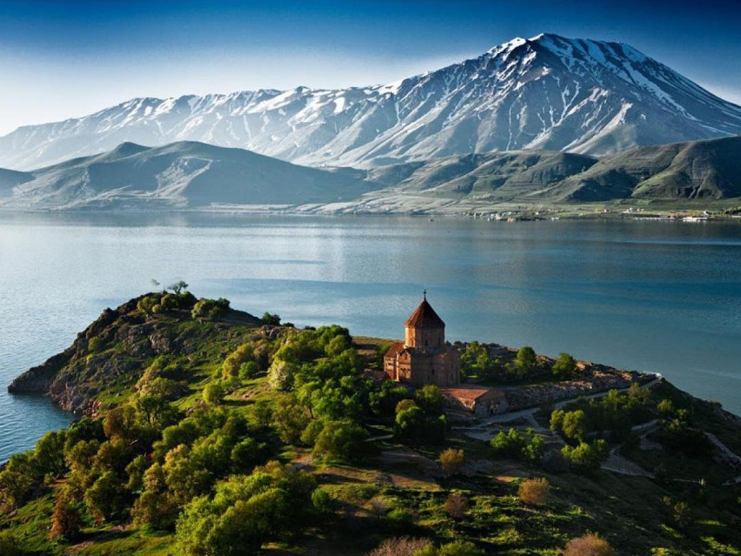 Essential Tips for Residents and Visitors to comply with Local Regulations ⁢in Sevan