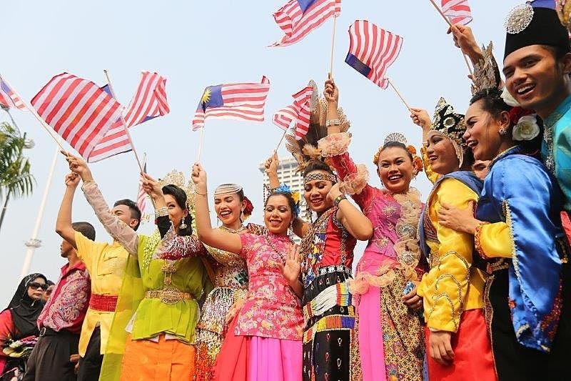 Discovering Local⁣ Culture: Must-Visit Attractions and ‍Culinary Delights