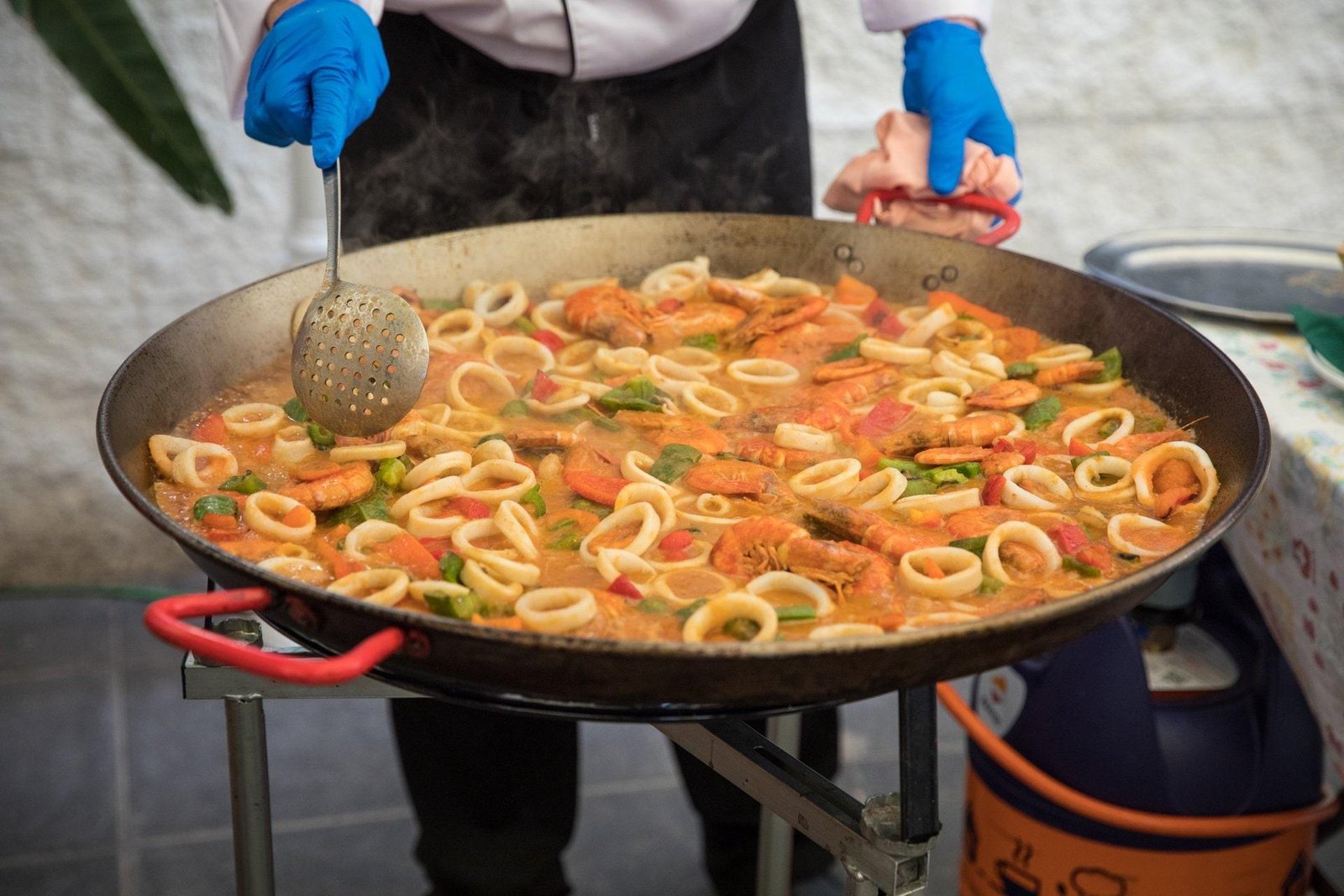 Best Cuisine and Dining Experiences in Barcelona and Rome