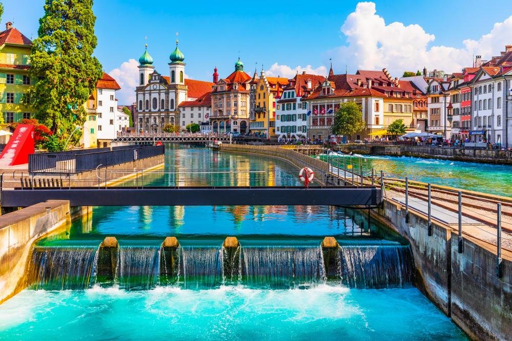 Understanding the⁢ Challenges of Visiting Switzerland in March